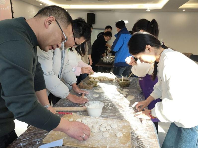 中原綠豐舉辦“冬至包餃子”活動(dòng)，溫情滿滿